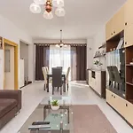 شقة Mactra