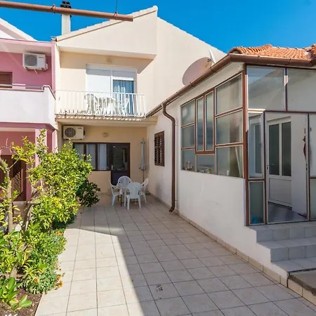Apartment Mactra *